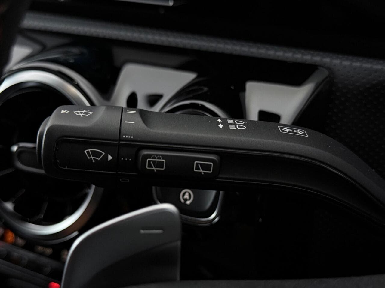 Mercedes-Benz A Class thumbnail Misc Controls