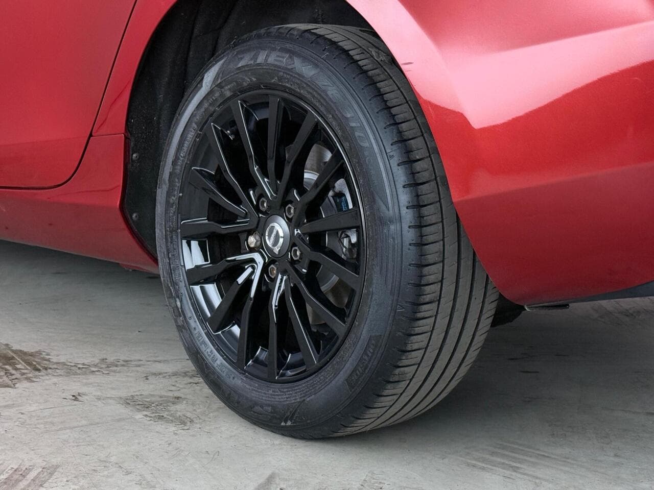 Volvo V40 thumbnail Wheel