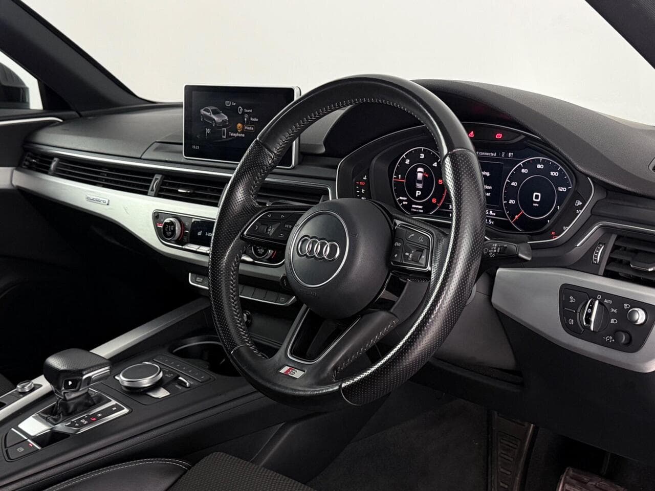 Audi A4 thumbnail Interior Front