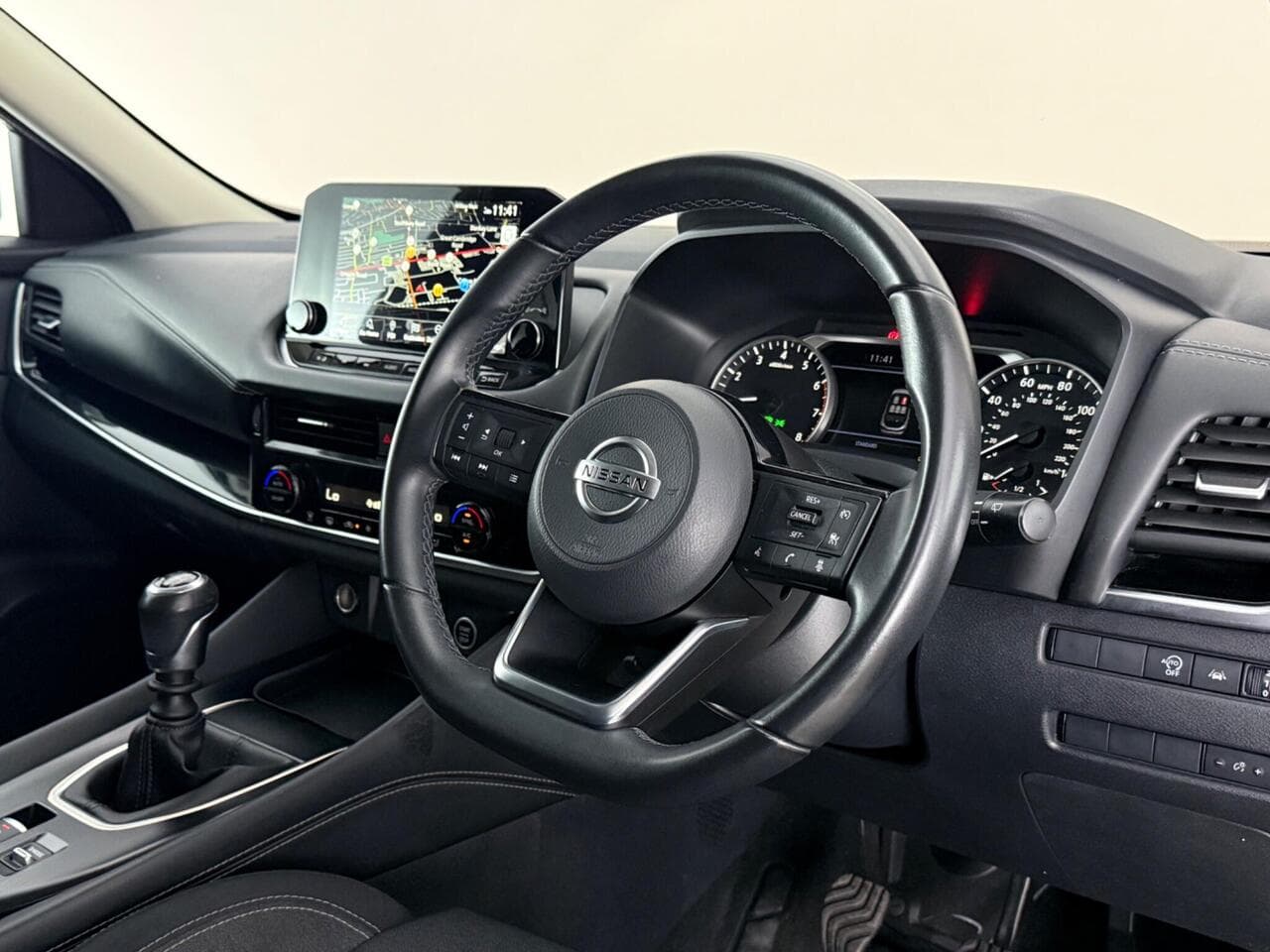 Nissan Qashqai thumbnail Steering Wheel