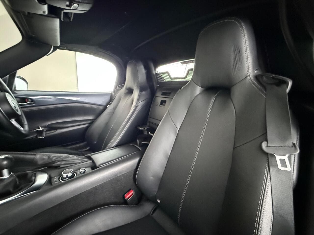 Mazda MX-5 thumbnail Seat Front Passenger