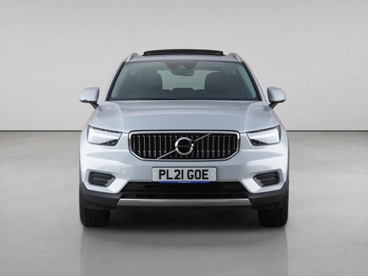 Volvo XC40 thumbnail Front