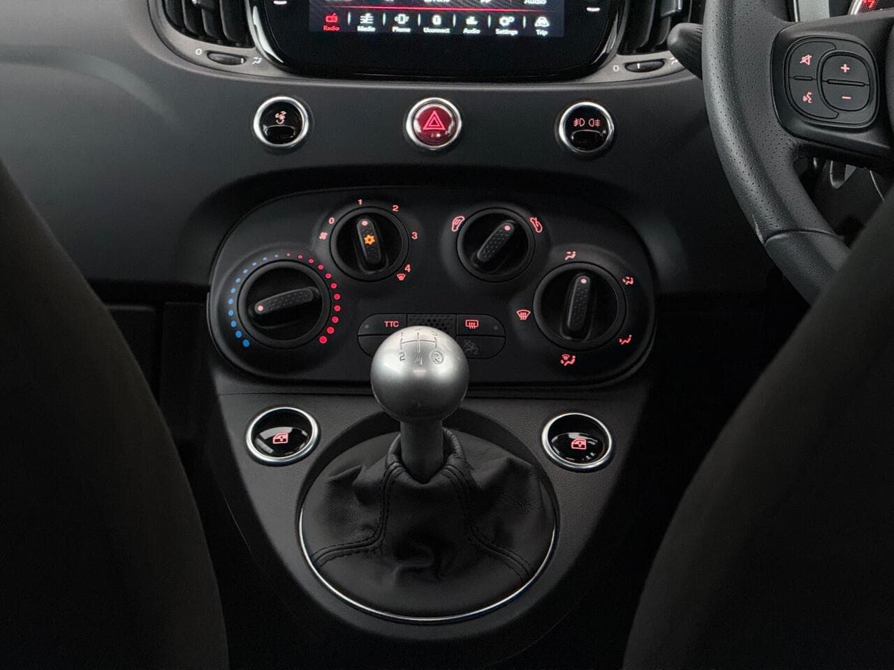 Abarth 595 thumbnail Interior Front