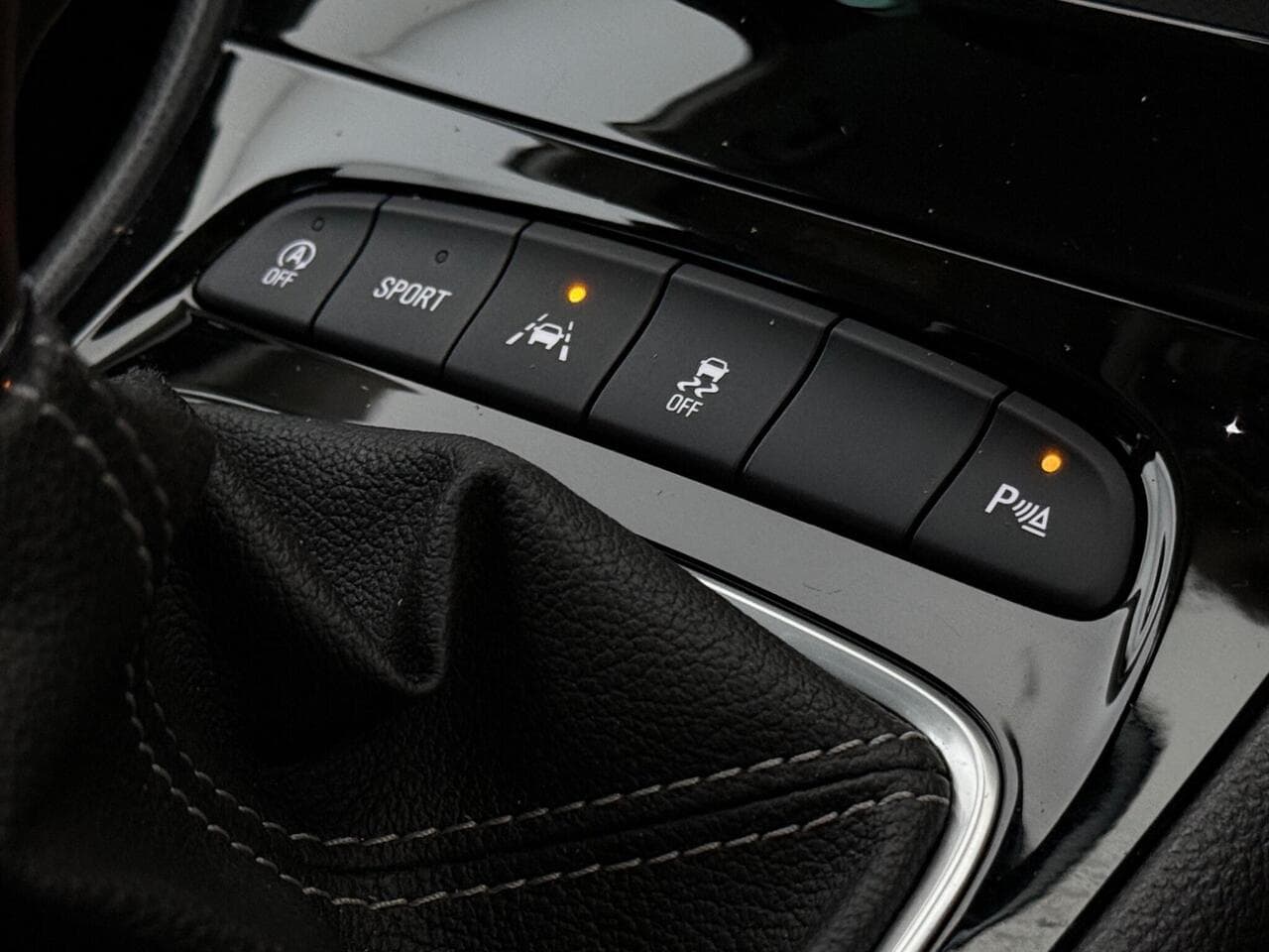 Vauxhall Astra thumbnail Misc Controls