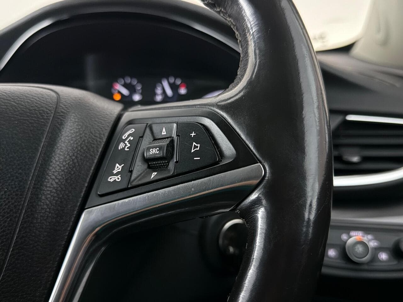 Vauxhall Mokka X thumbnail Misc Controls