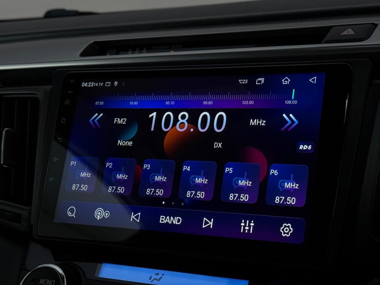 Toyota RAV4 thumbnail Infotainment System
