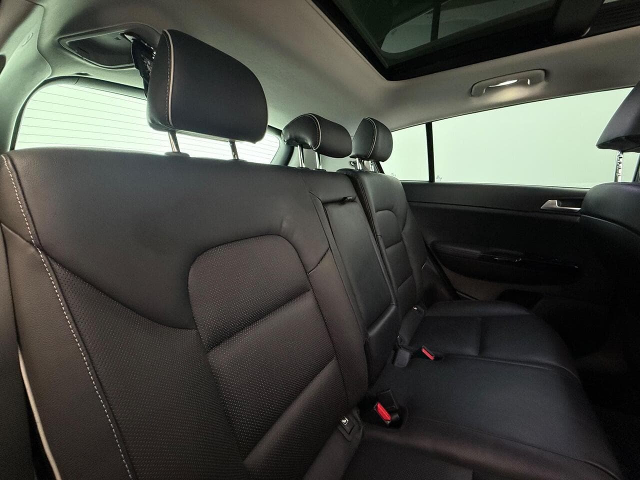 Kia Sportage thumbnail Seats Rear