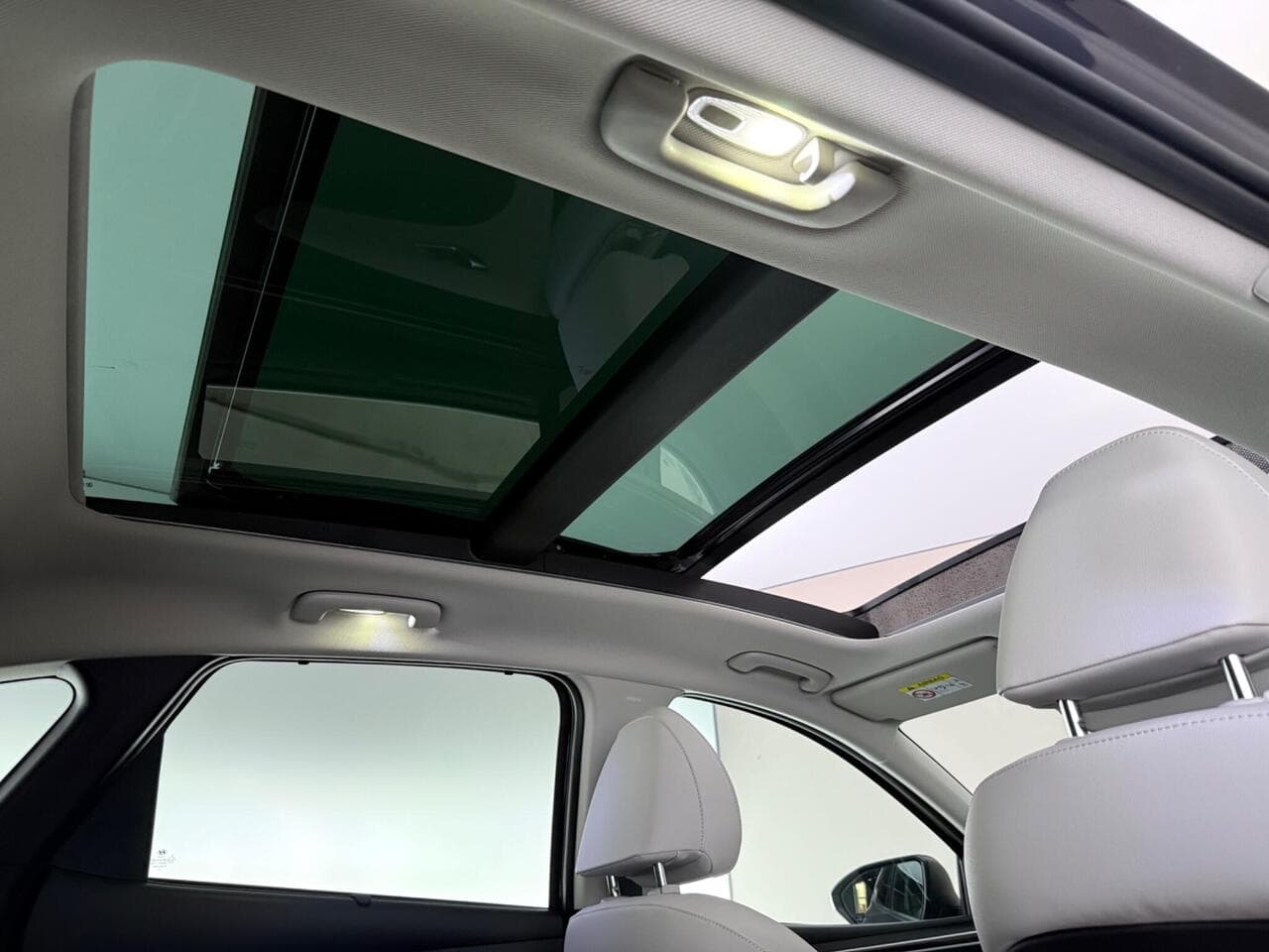 Hyundai TUCSON thumbnail Roof