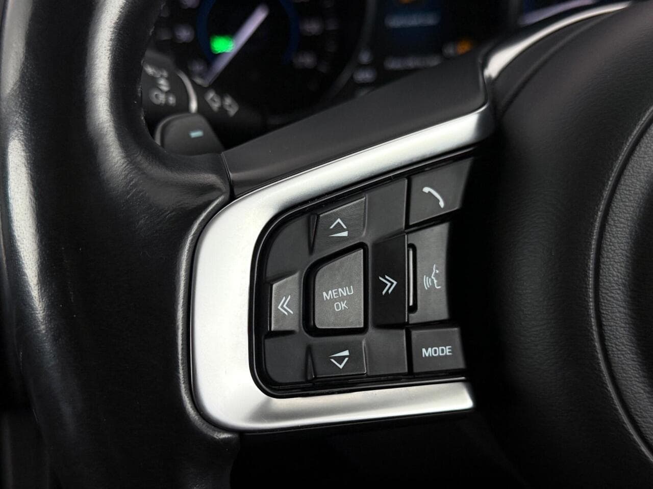 Jaguar F-PACE thumbnail Misc Controls