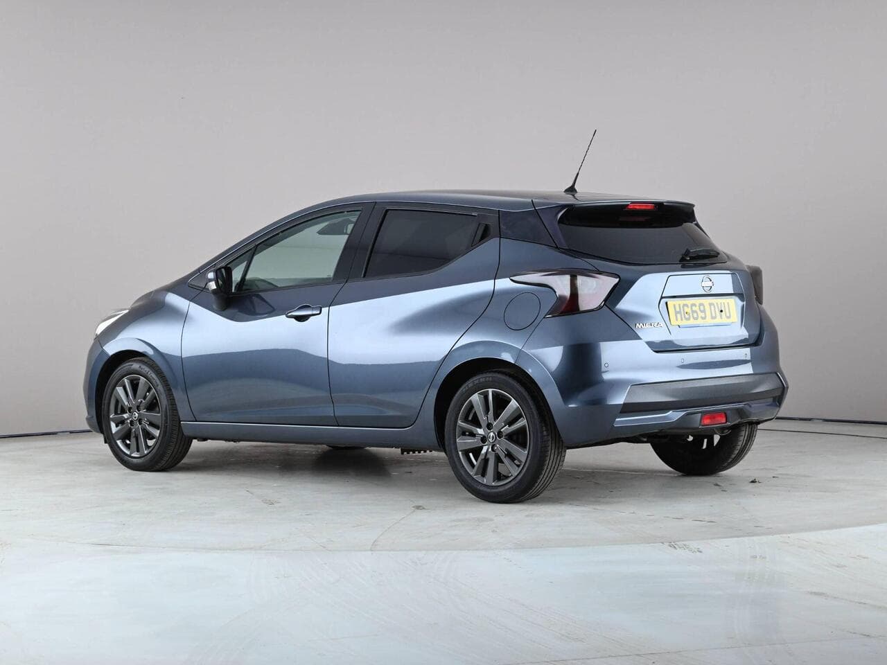 Nissan Micra thumbnail Side Left