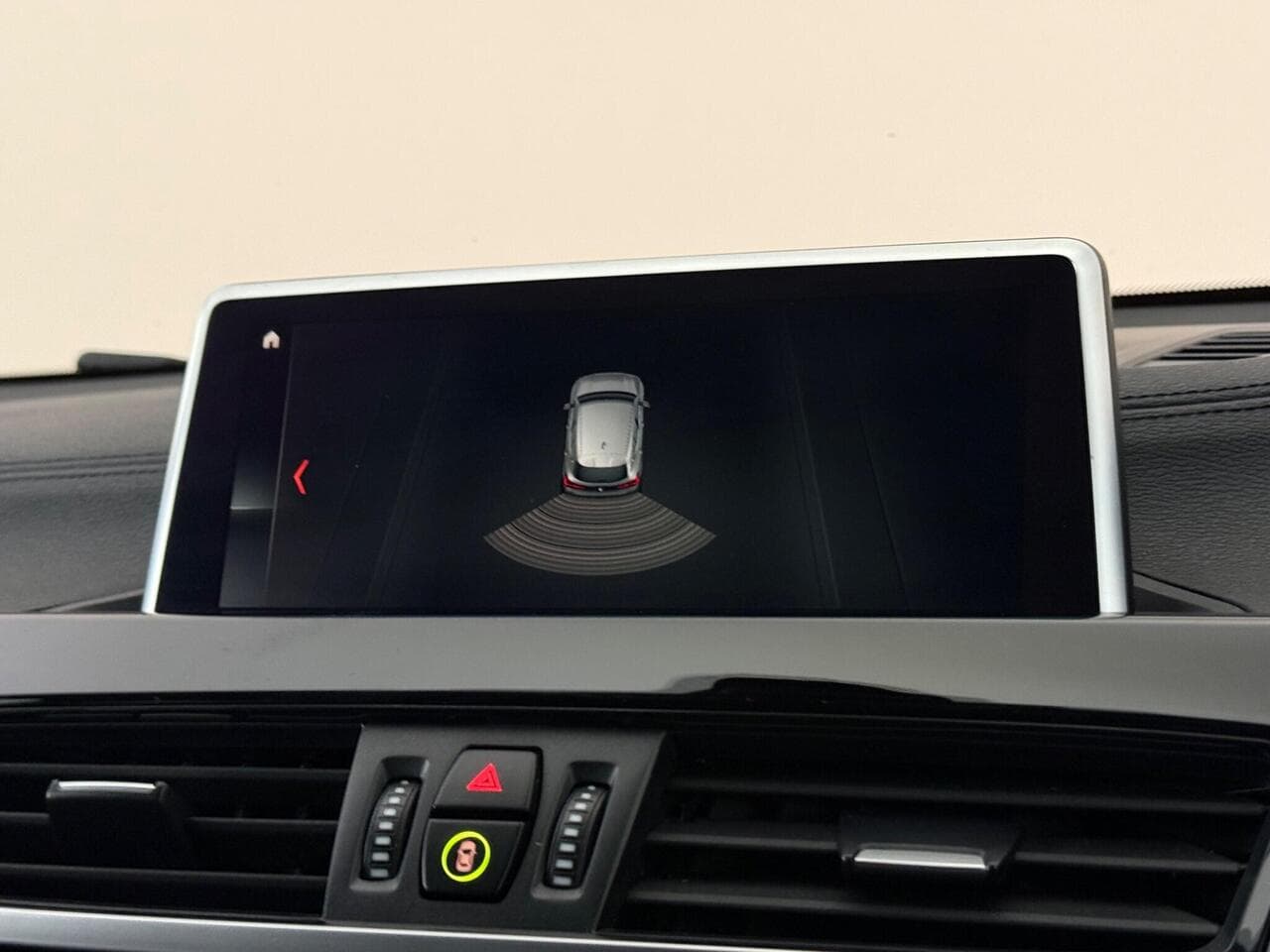BMW X2 thumbnail Infotainment System