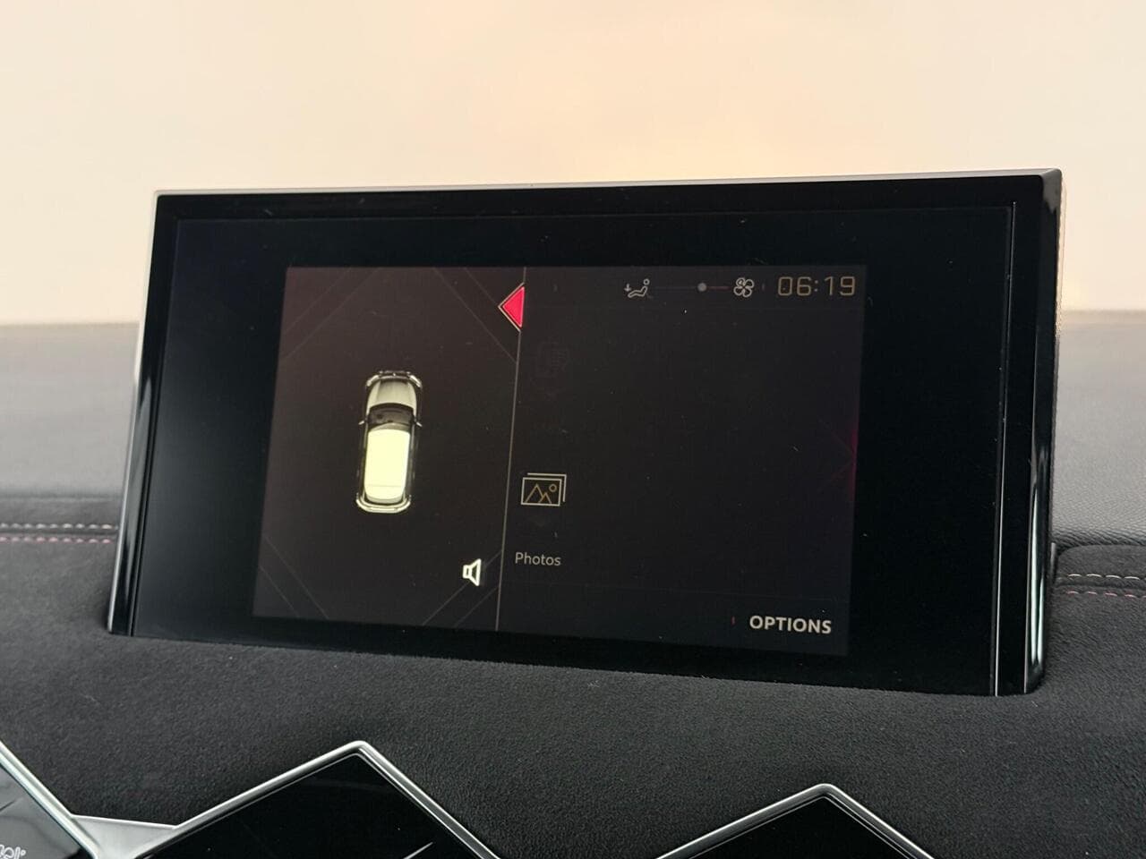 DS AUTOMOBILES DS 3 CROSSBACK thumbnail Infotainment System