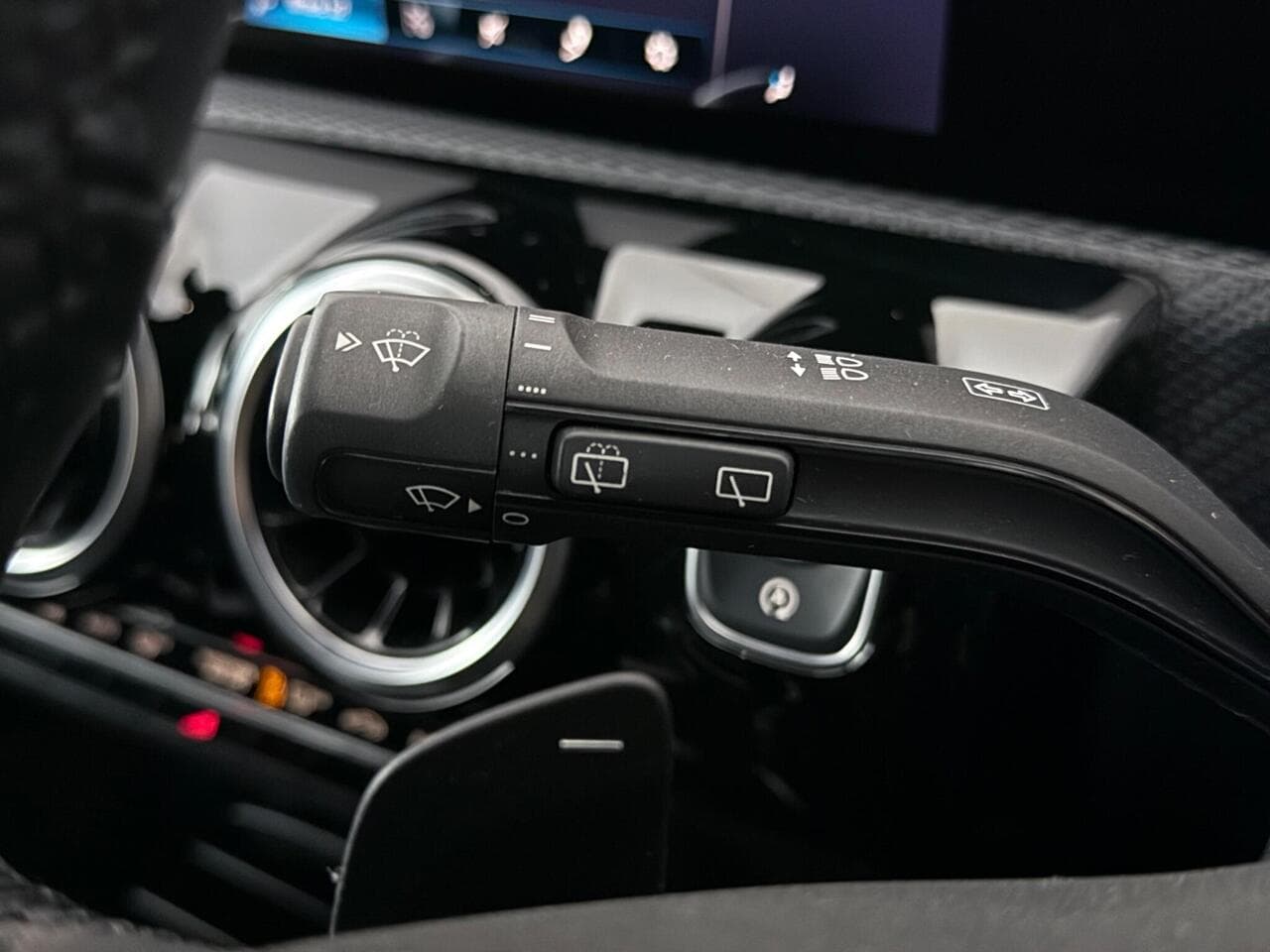 Mercedes-Benz A Class thumbnail Misc Controls