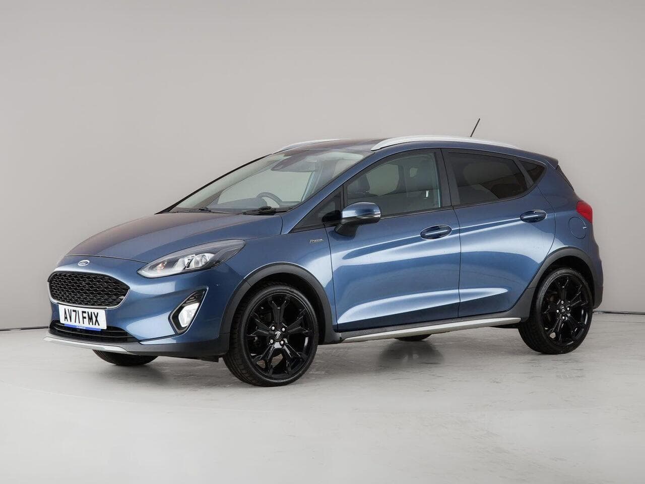 Ford Fiesta thumbnail Front Left
