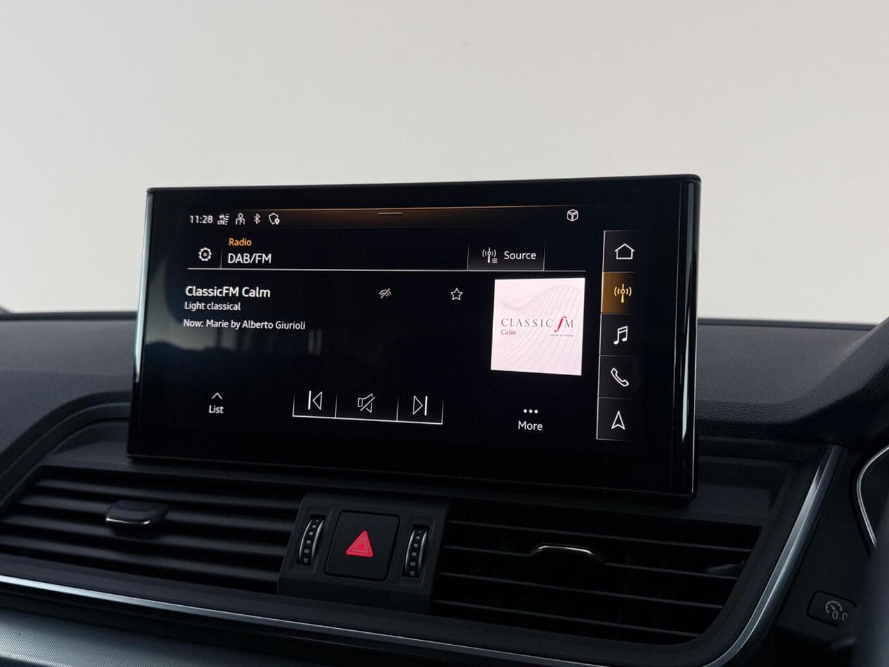Audi Q5 thumbnail Infotainment System