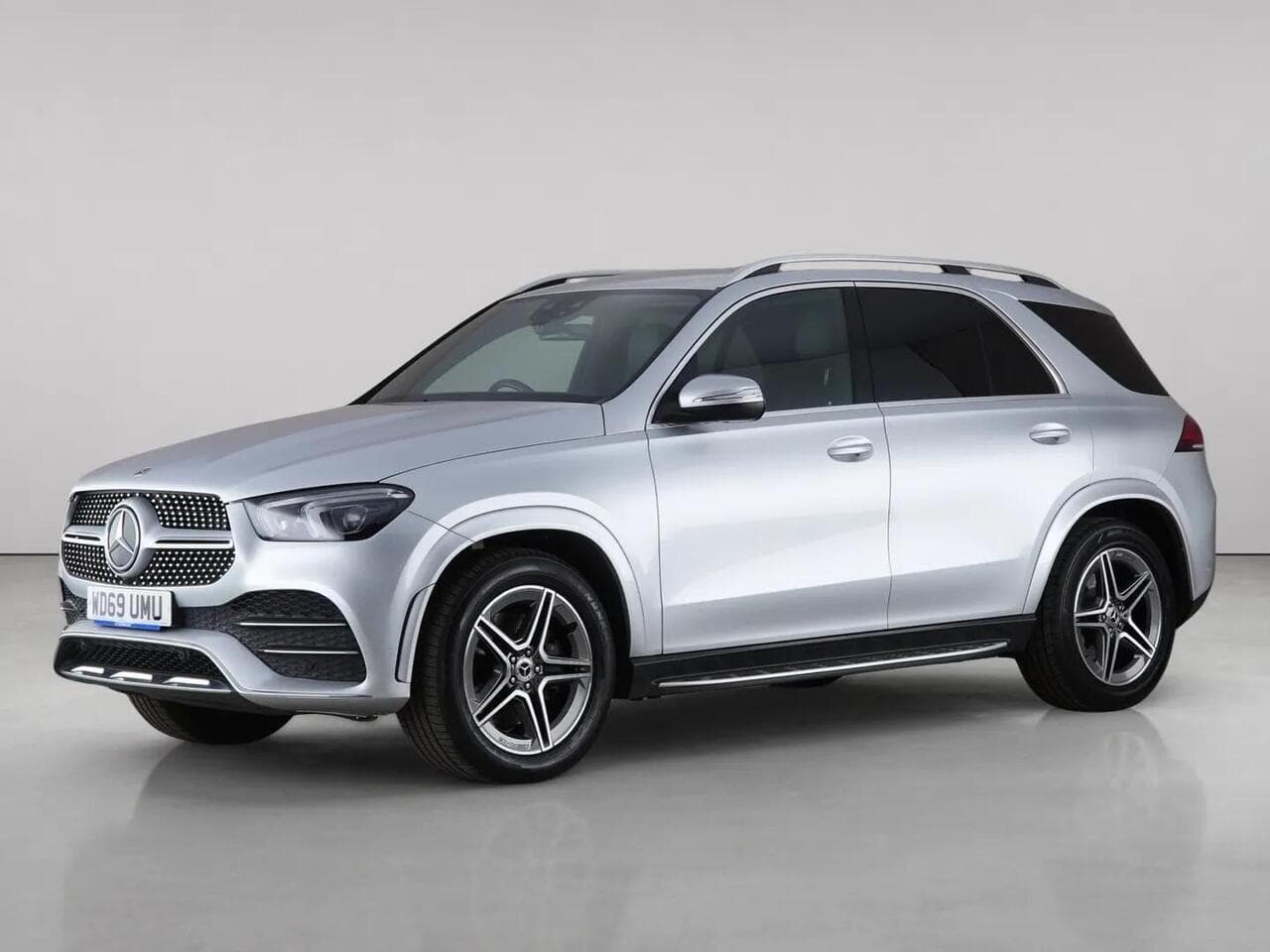 Mercedes-Benz GLE thumbnail Front Left