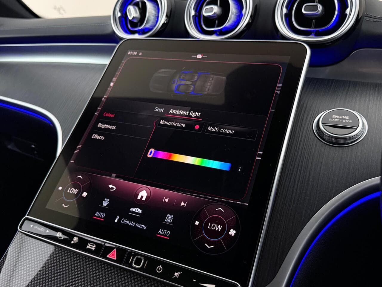 Mercedes-Benz C Class thumbnail Infotainment System