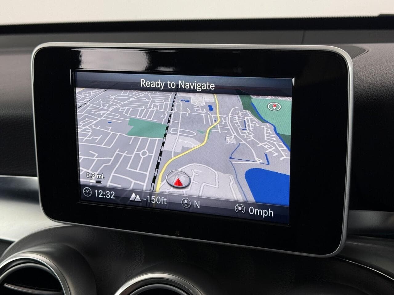 Mercedes-Benz GLC thumbnail Infotainment System
