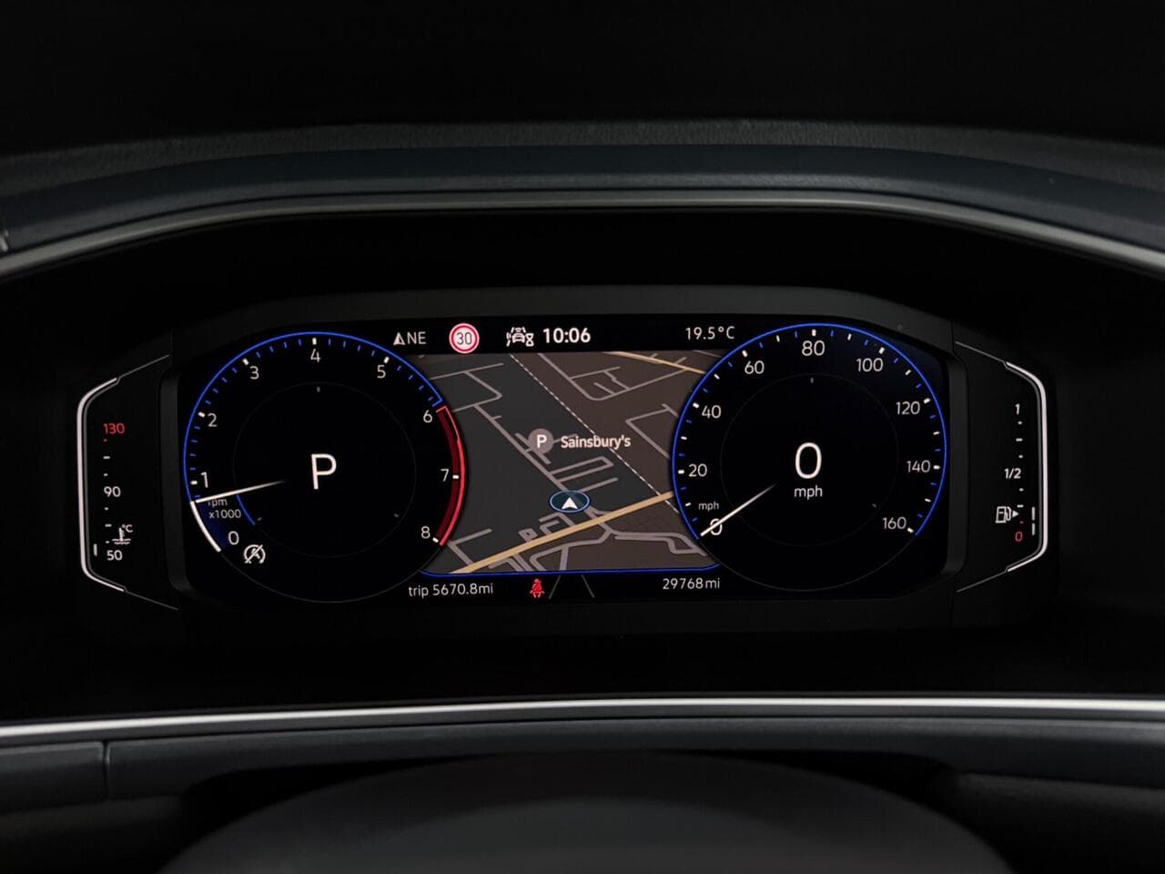 Volkswagen T-Roc thumbnail Driver Instruments