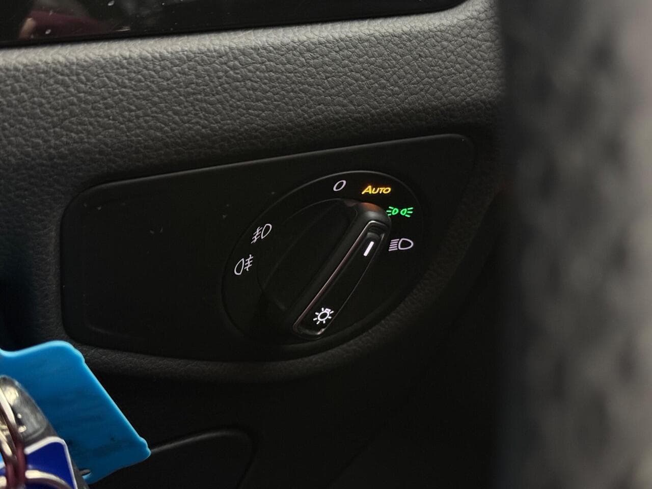 Volkswagen Touran thumbnail Misc Controls