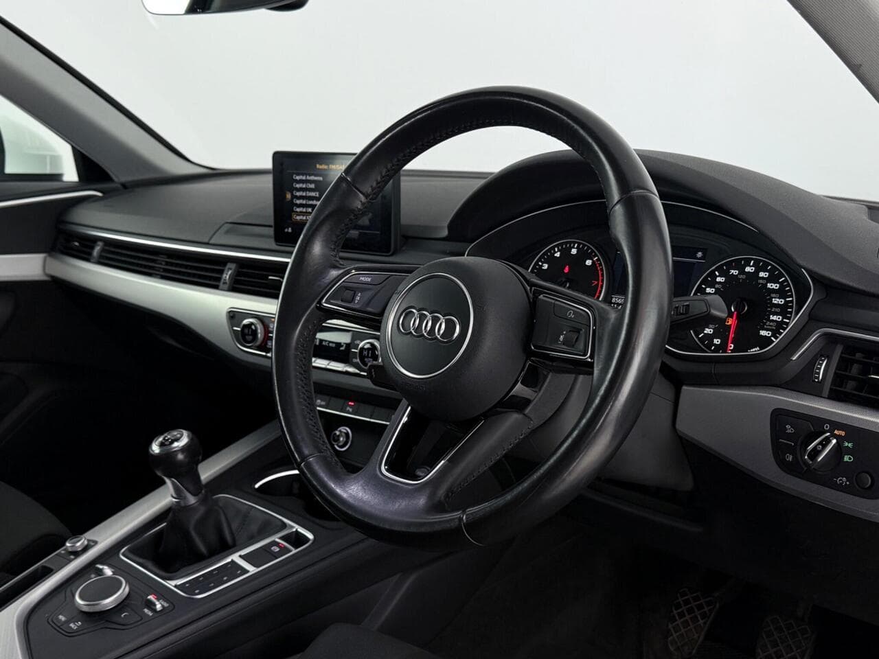 Audi A4 thumbnail Interior Front