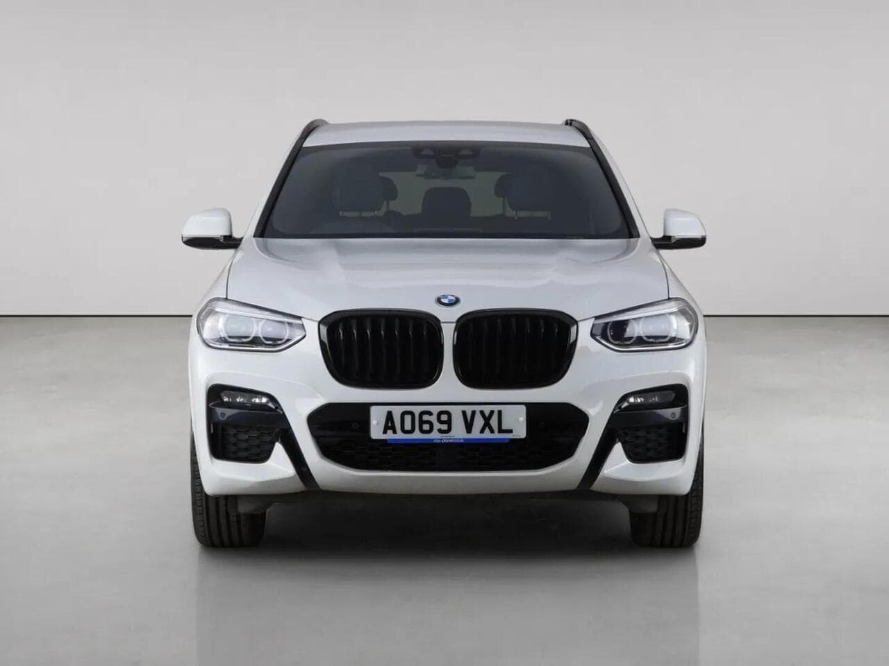 BMW X3 thumbnail Front