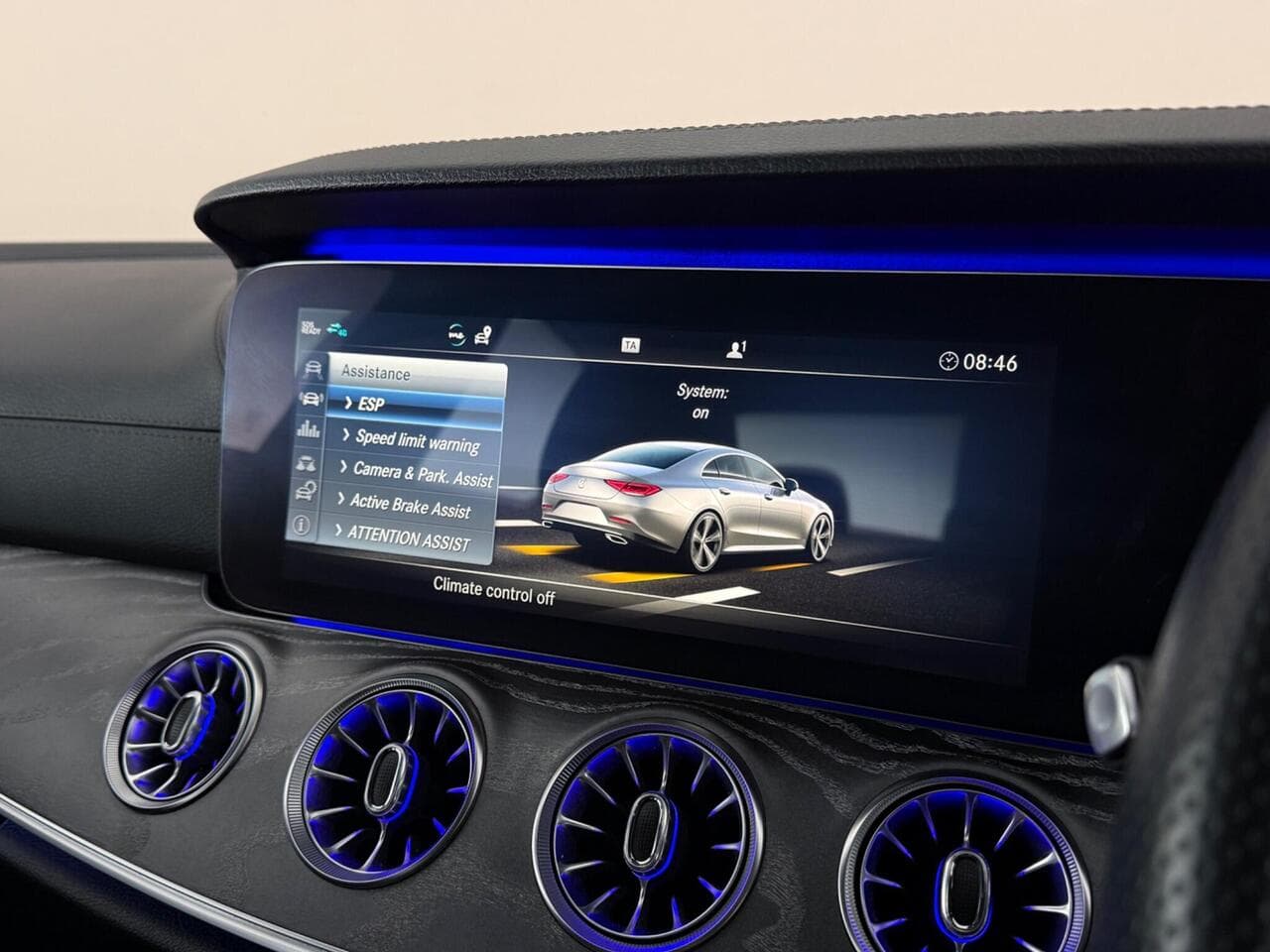 Mercedes-Benz CLS thumbnail Infotainment System
