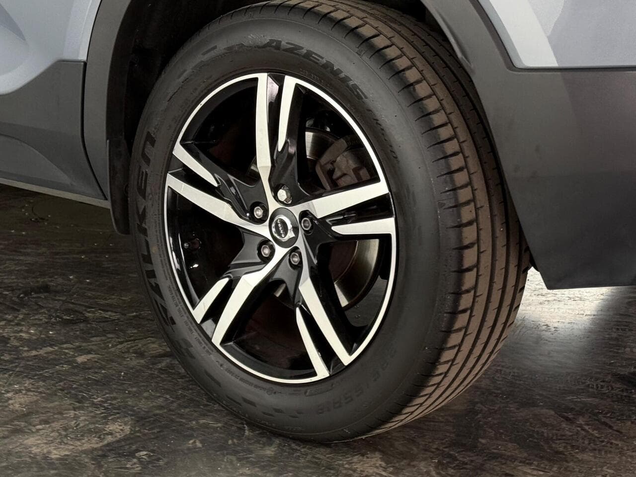 Volvo XC40 thumbnail Wheel