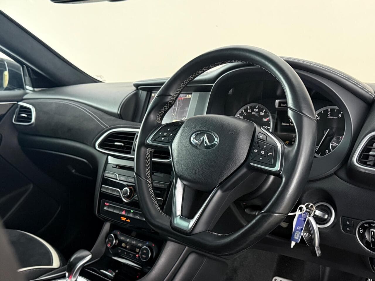 Infiniti Q30 thumbnail Inconclusive