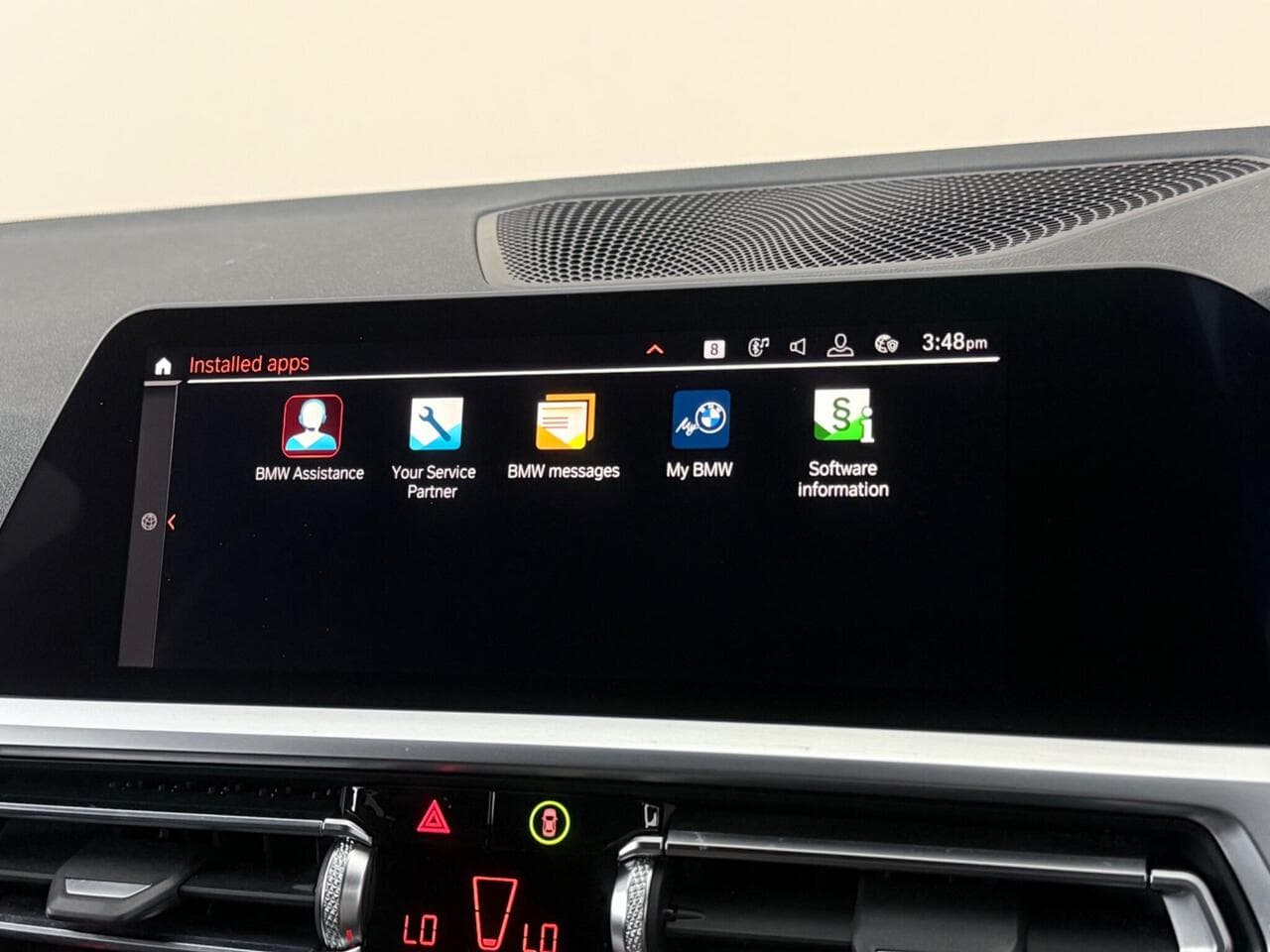 BMW 3 Series thumbnail Infotainment System