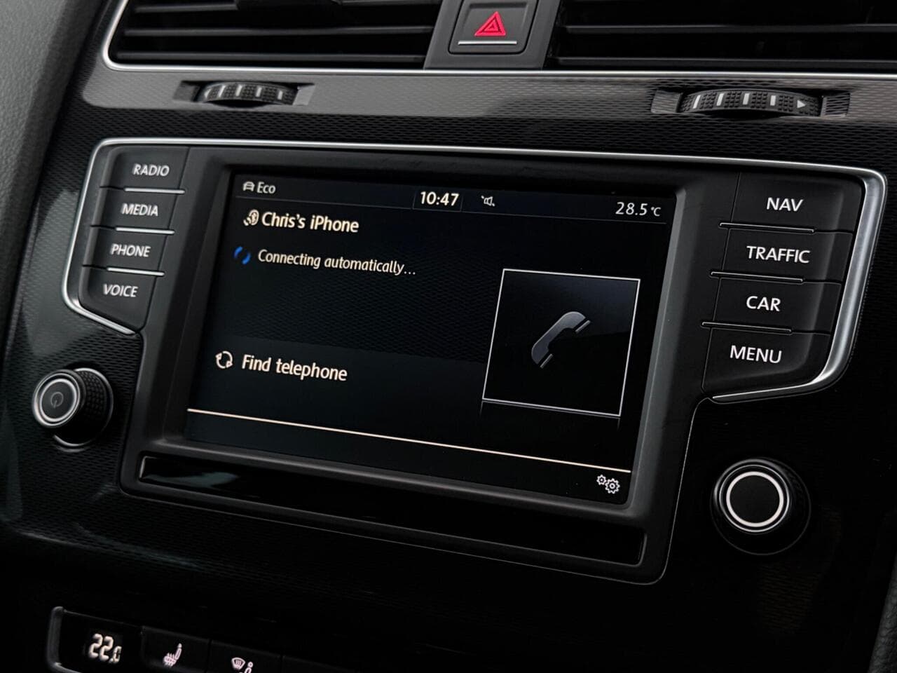 Volkswagen Golf thumbnail Infotainment System