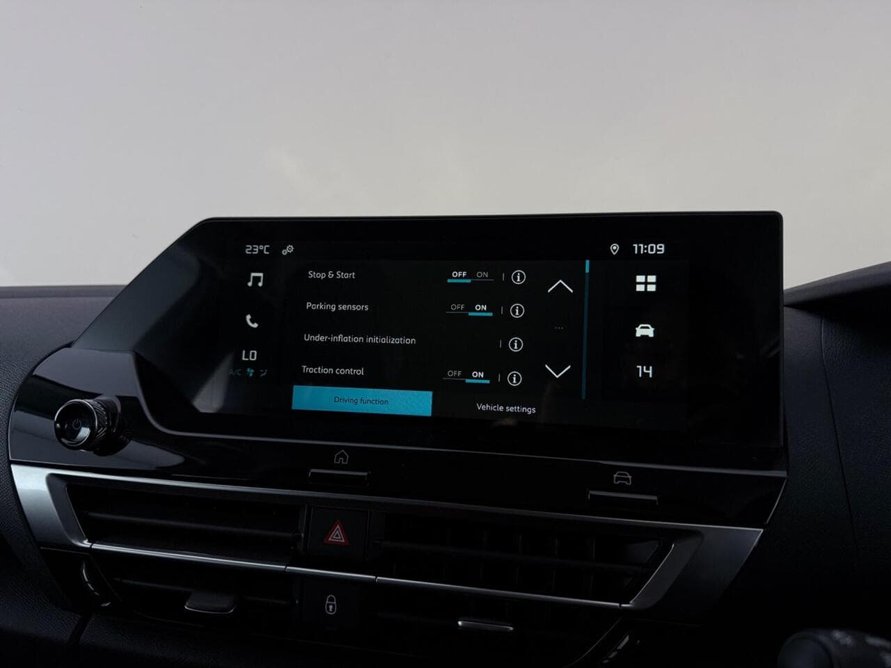 Citroen C4 thumbnail Infotainment System