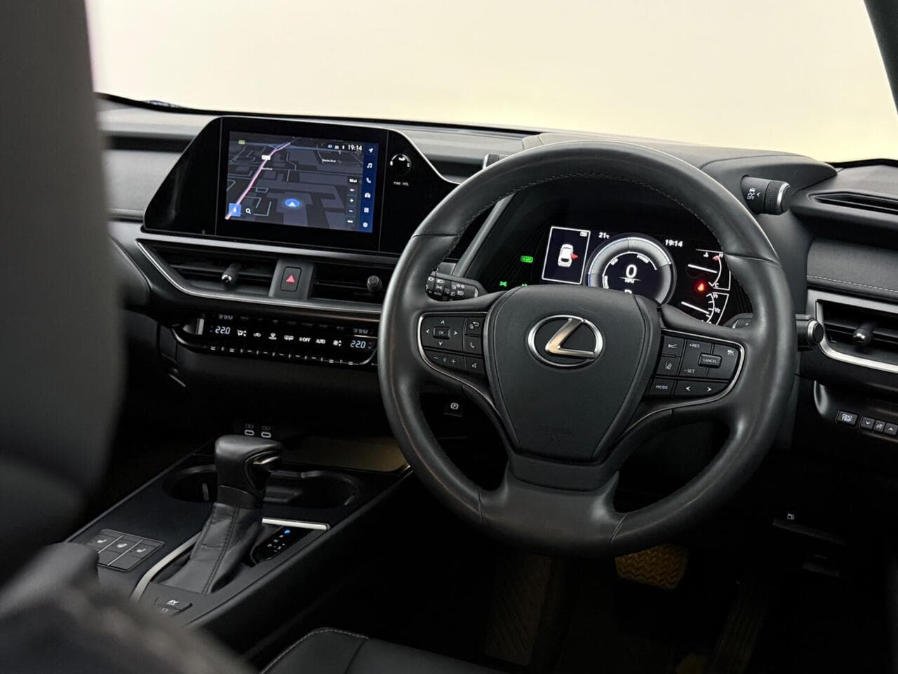 Lexus UX thumbnail Steering Wheel