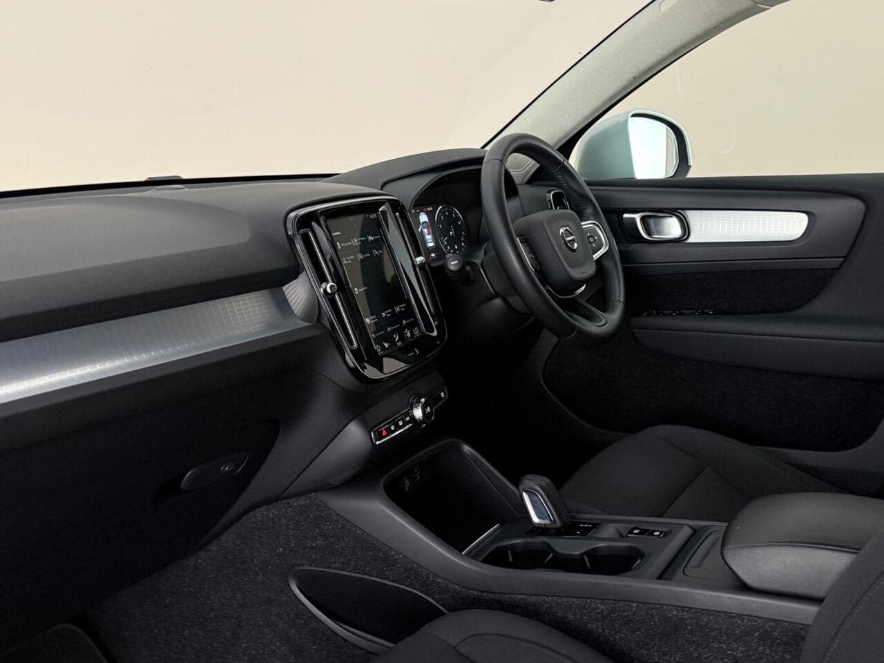 Volvo XC40 thumbnail Interior Front