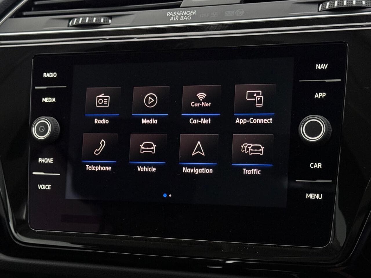 Volkswagen Touran thumbnail Infotainment System