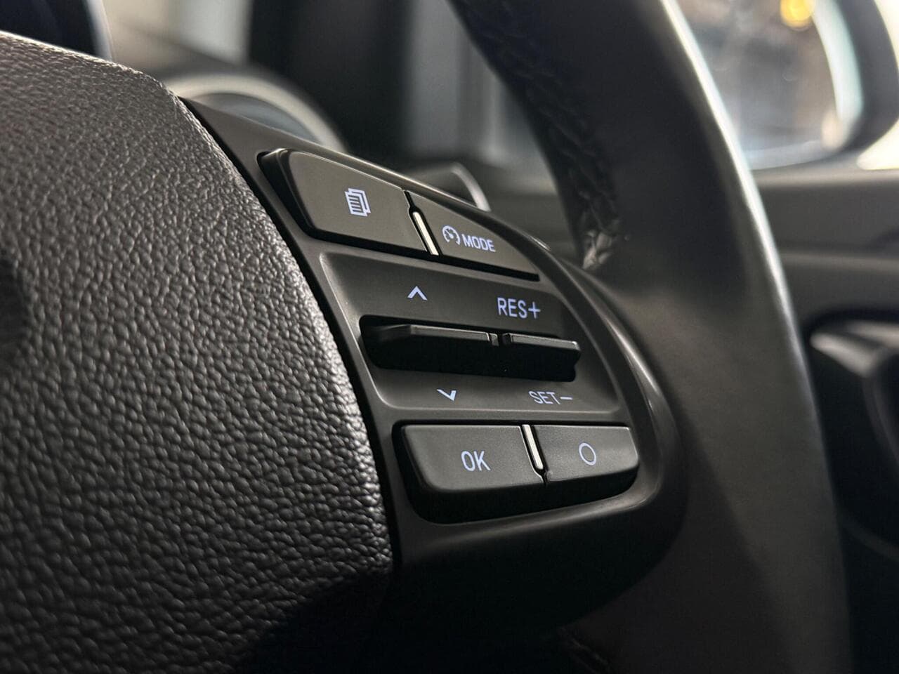 Hyundai i10 thumbnail Misc Controls