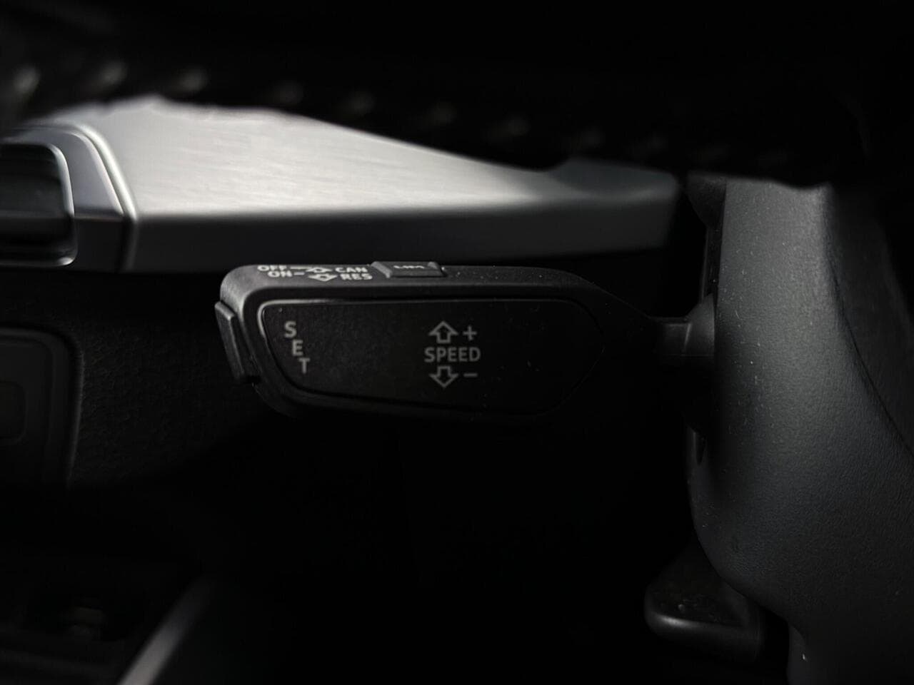 Audi Q2 thumbnail Misc Controls