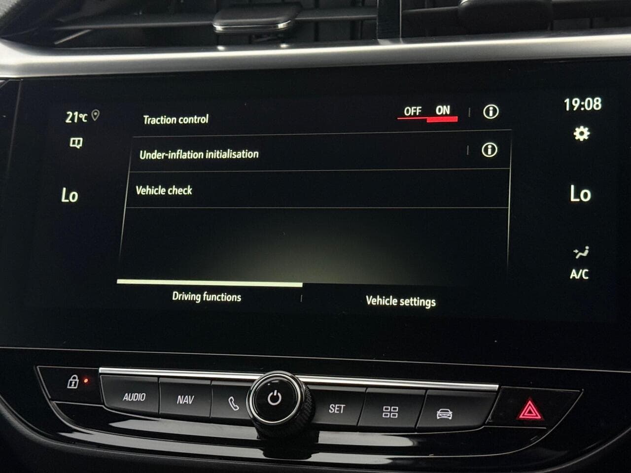 Vauxhall Corsa thumbnail Infotainment System