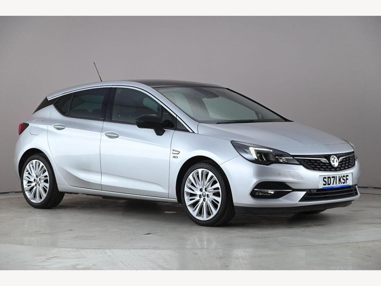 Vauxhall Astra - Vauxhall Astra 1.2 Turbo Griffin Edition Euro 6 (s/s) 5dr