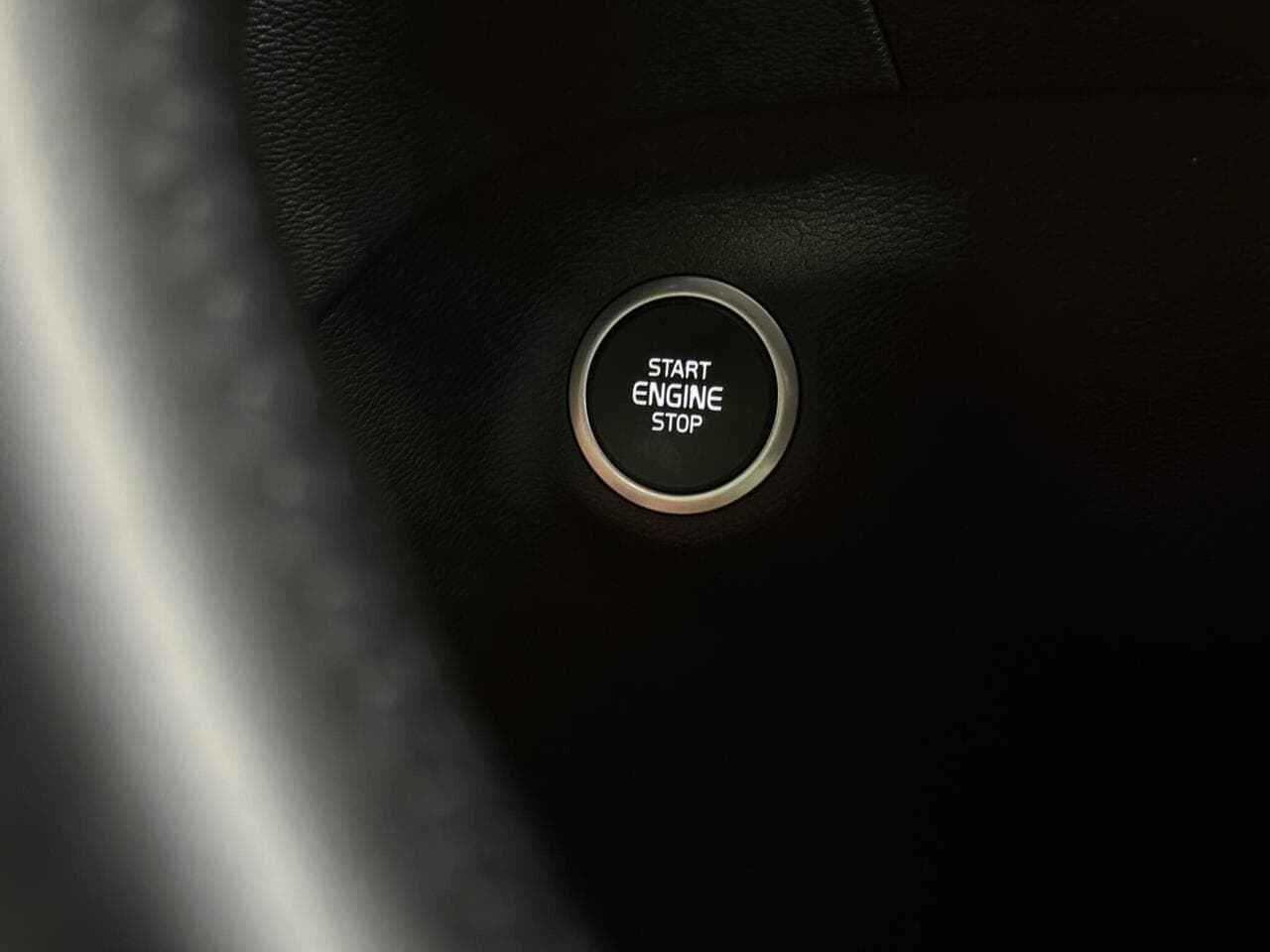 Volvo XC40 thumbnail Misc Controls