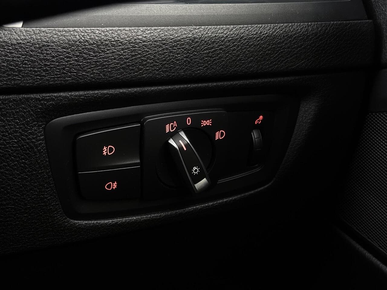 BMW 2 Series thumbnail Misc Controls