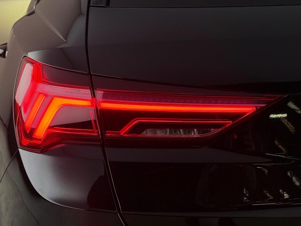 Audi Q3 thumbnail Lights Rear