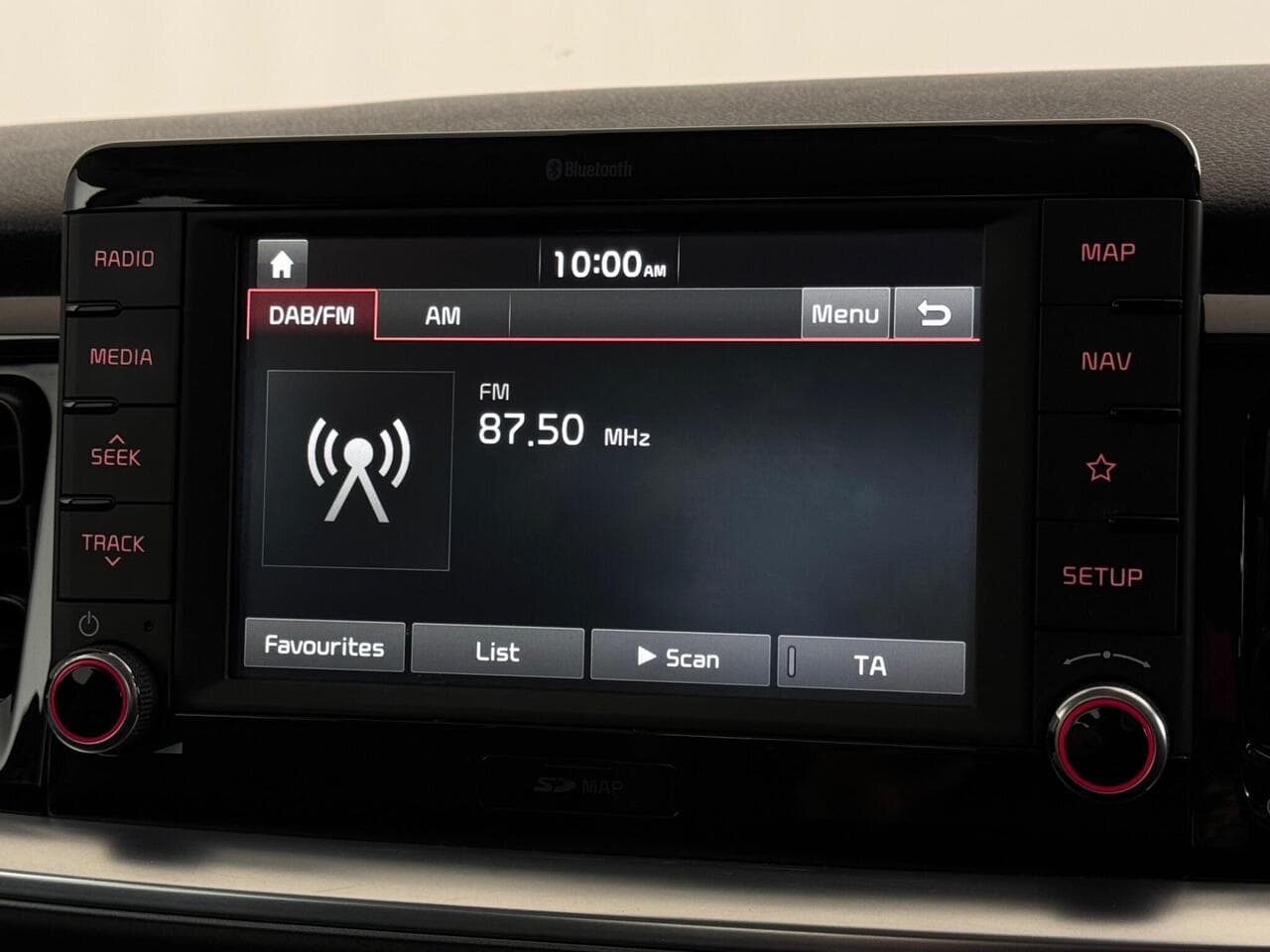 Kia Stonic thumbnail Infotainment System