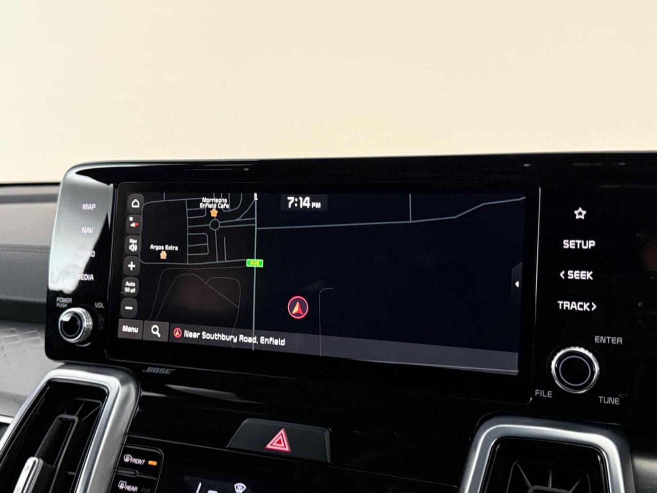 Kia Sorento thumbnail Infotainment System