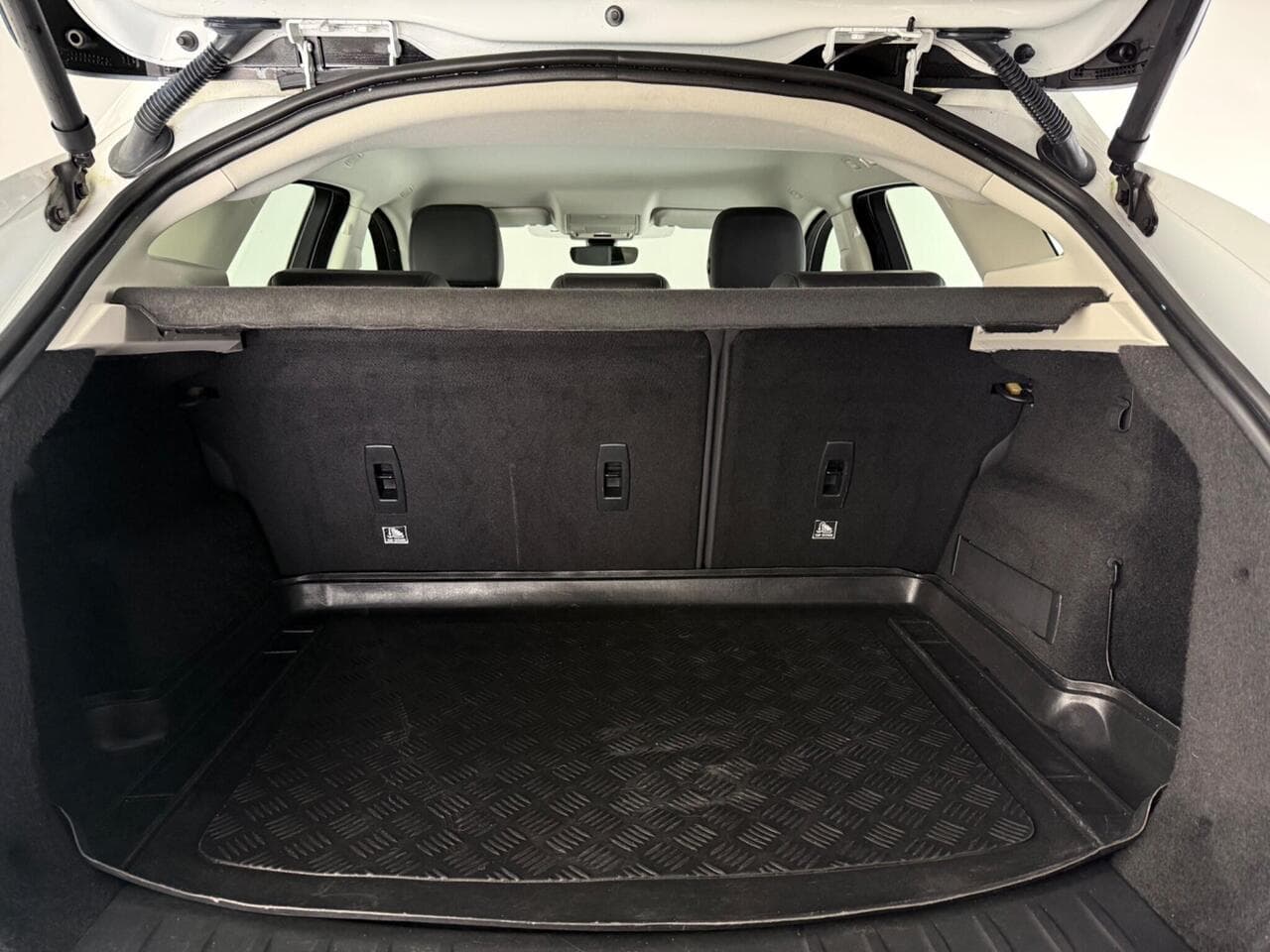 Jaguar E-PACE thumbnail Boot