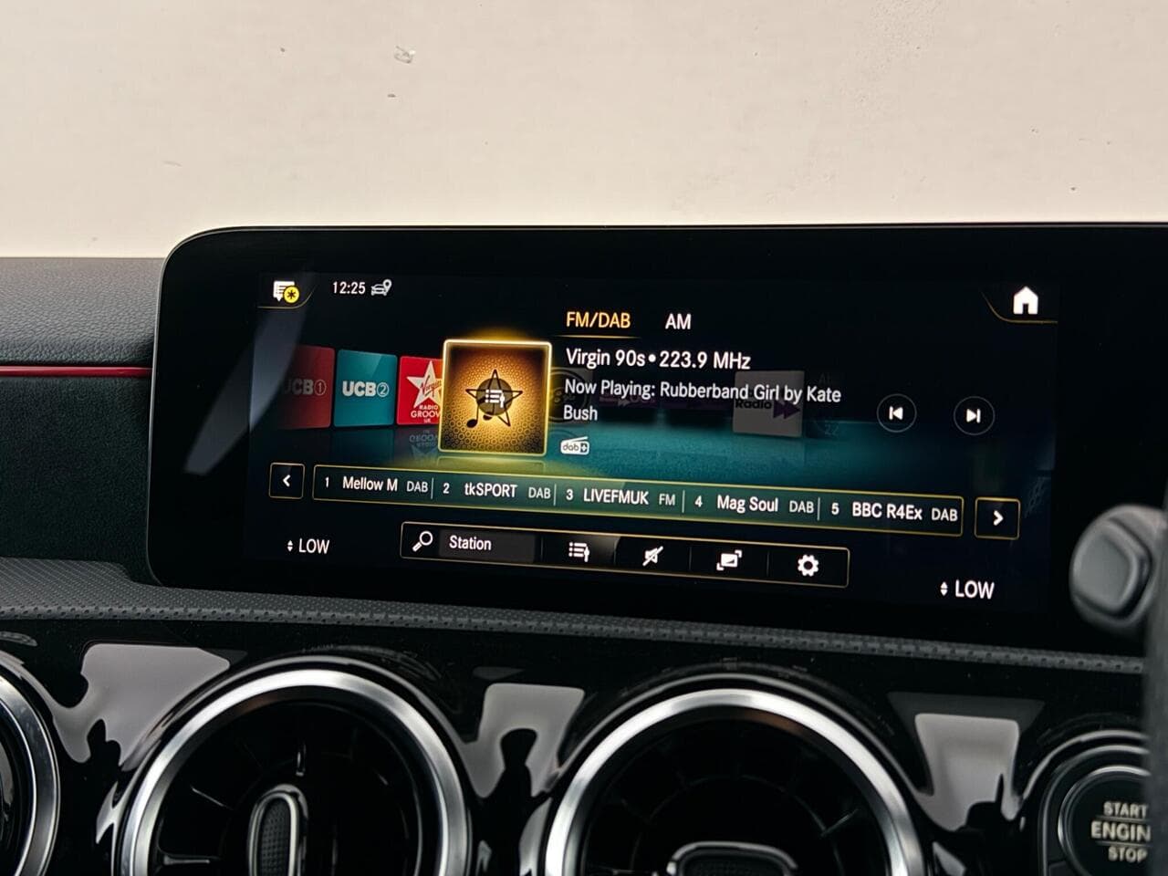 Mercedes-Benz A Class thumbnail Infotainment System