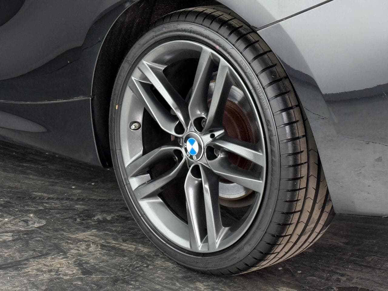 BMW 2 Series thumbnail Wheel