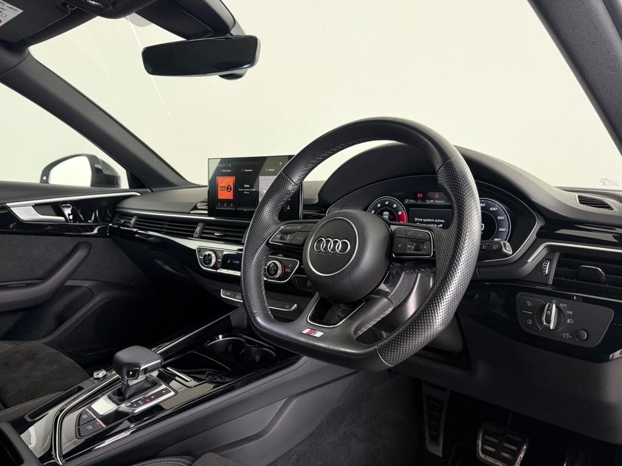 Audi A4 Avant thumbnail Interior Front