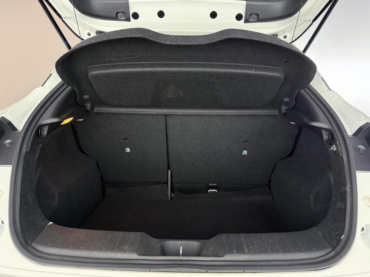Nissan Juke thumbnail Boot