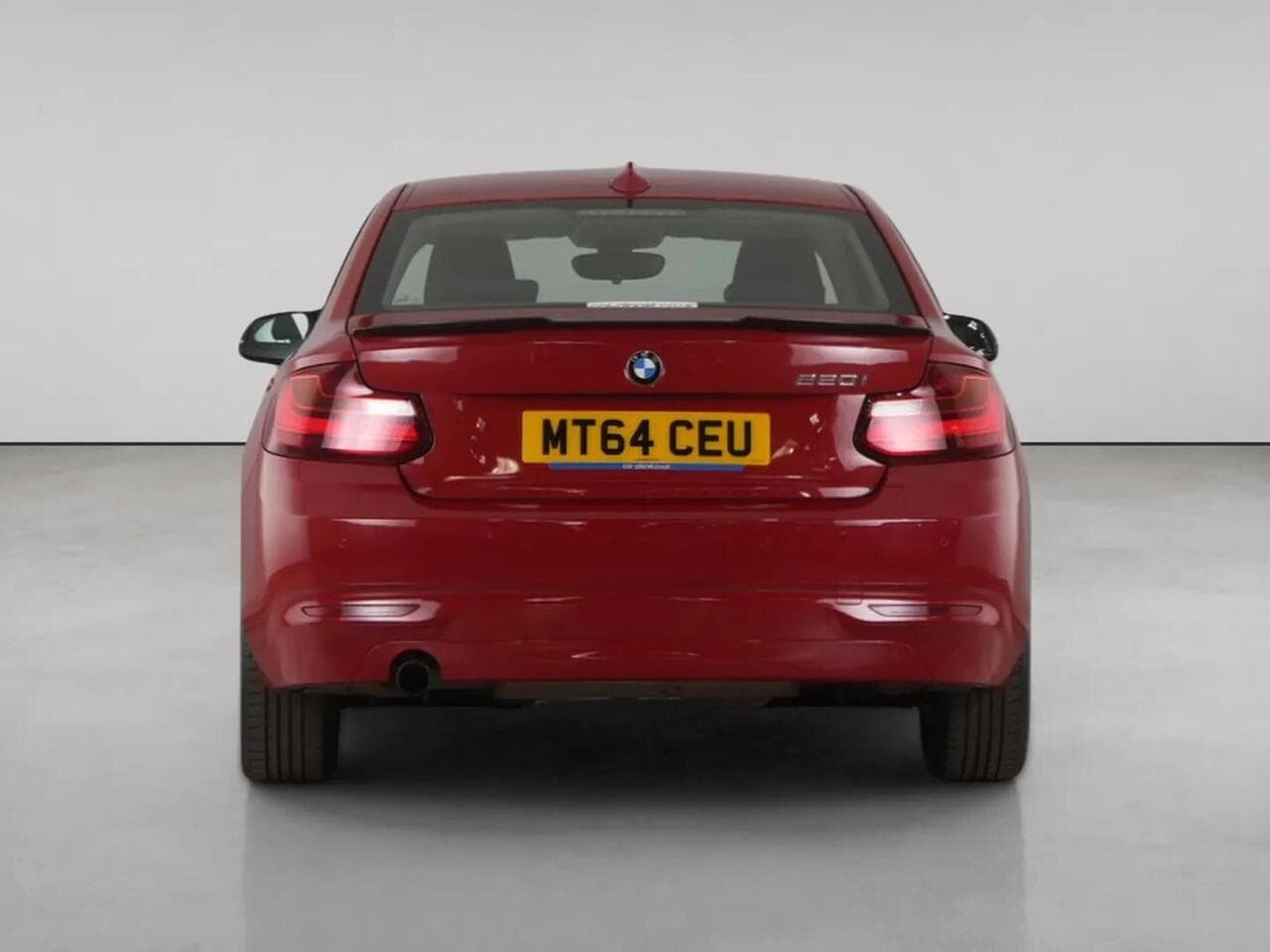 BMW 2 Series thumbnail Rear